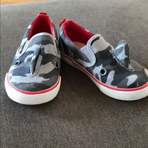 Gap boys Shark shoes